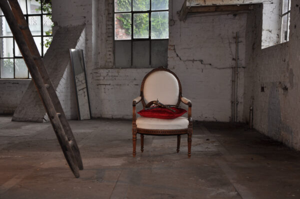 Aus miner Serie " in a room!"